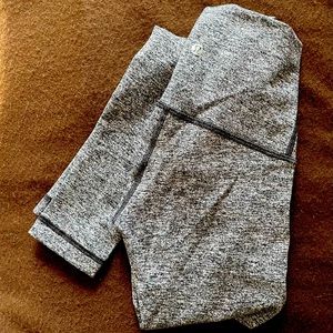 Lululemon size 2 leggings vgc